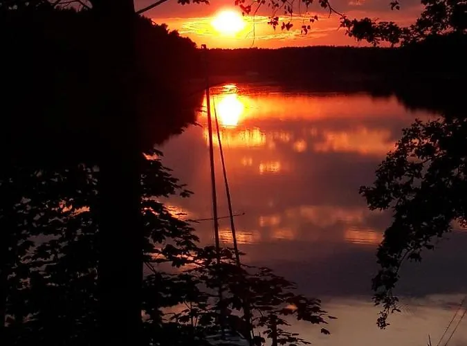 Letniskowy Nad Jeziorem Wdzydze * Борск